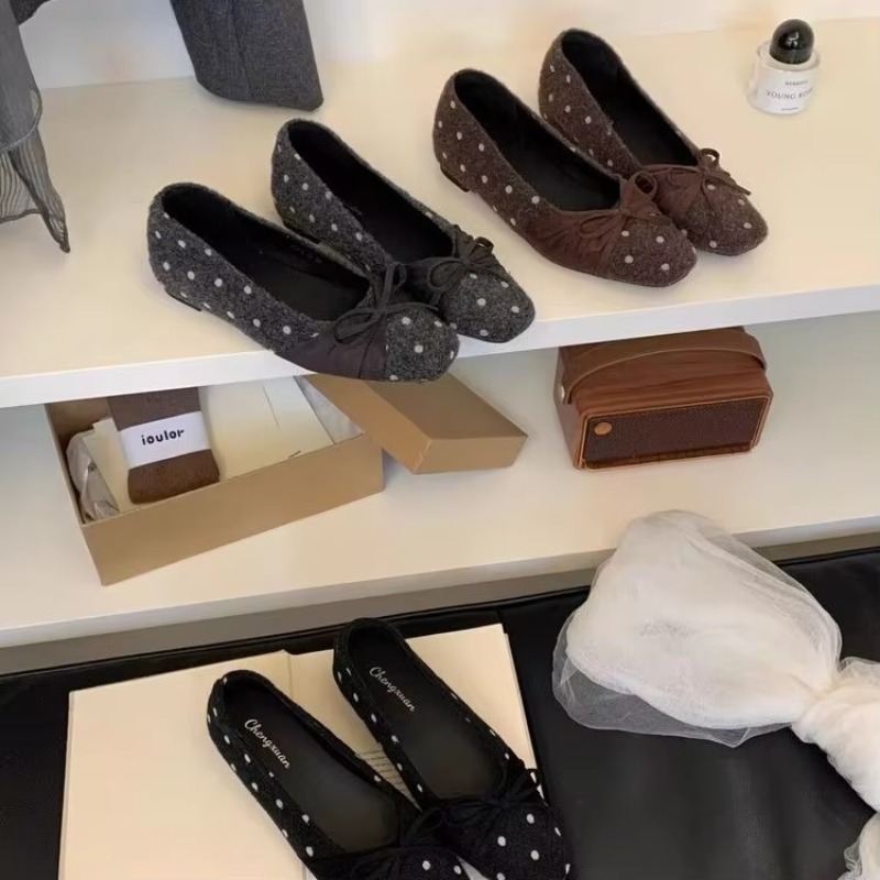 Women Polka Dot Woolen Ballet  - Boots recension och pris